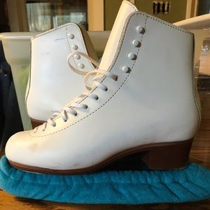 Woman’s ice skates.